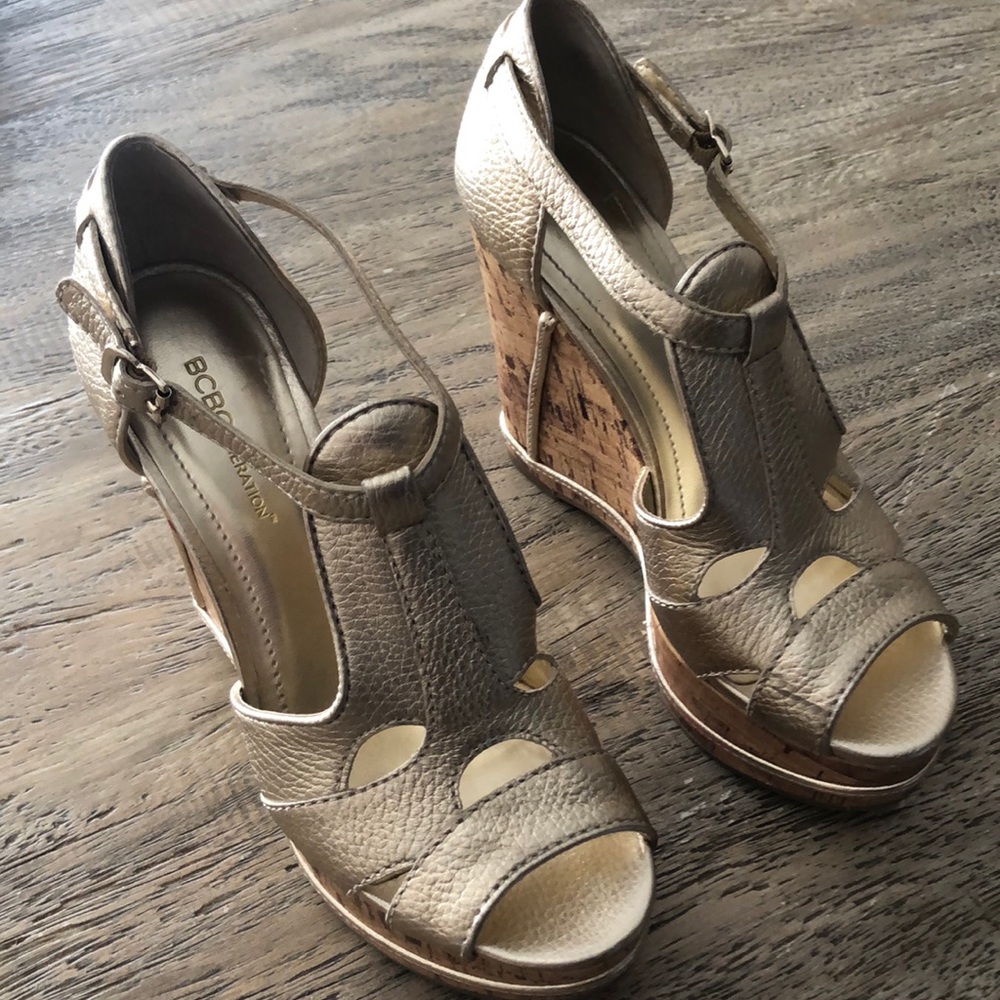 BCBGeneration gold wedges